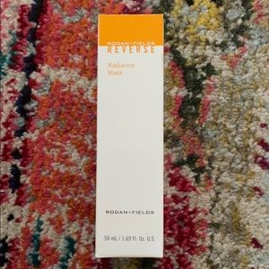 Rodan + Fields Reverse Radiance Mask